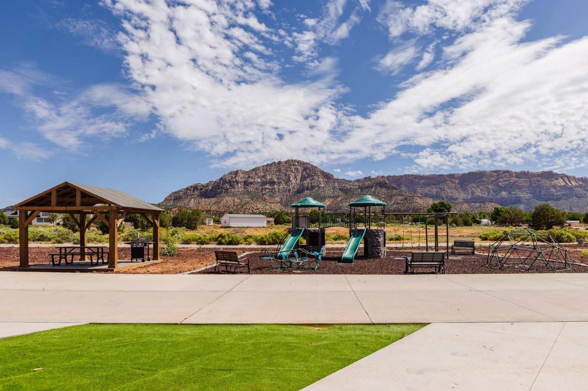 The Narrows Tiny Apple Valley